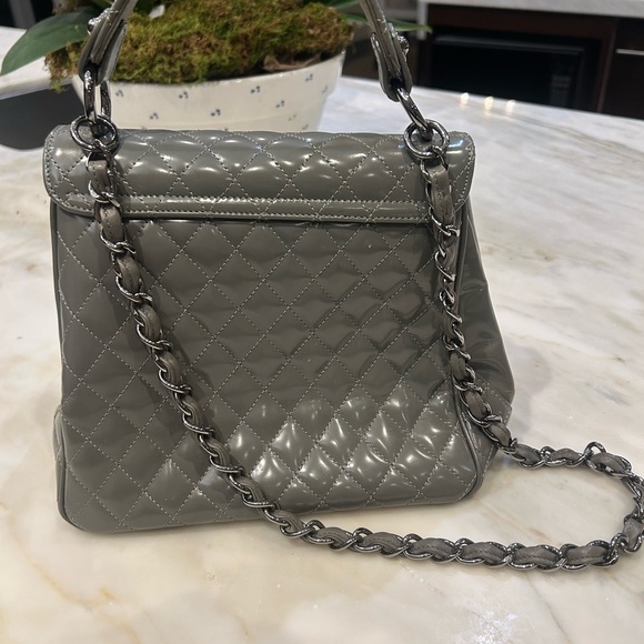 CHANEL shoulder bag 💯 % authentic. Amazing condition - Picture 5 of 9